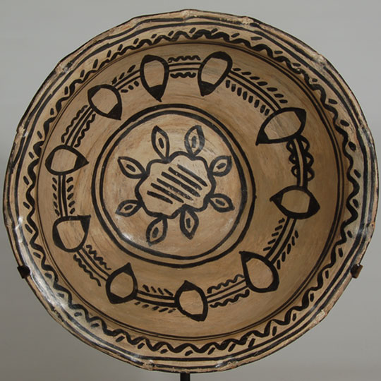 Historic Tesuque Pueblo Pottery C3753.21